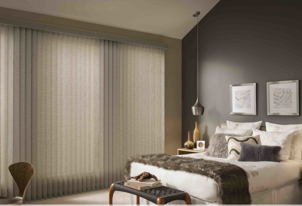 VERTICAL BLINDS W_WAND - BEDROOM